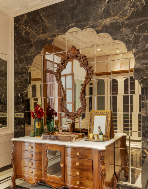 Vanity Mirror Room